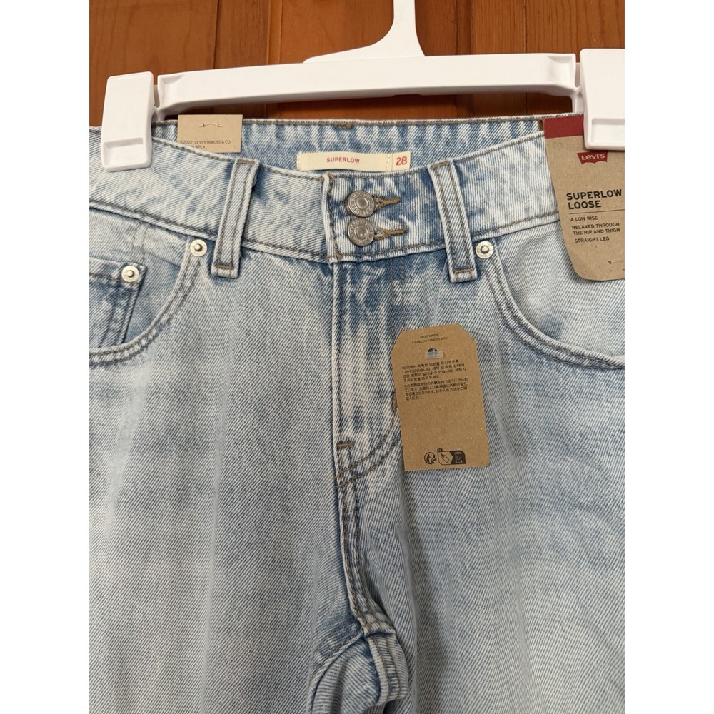 Women's Levi's Superlow Loose Straight Leg Jeans Light Blue Wash 28 X 32 NWT - Picture 5 of 13
